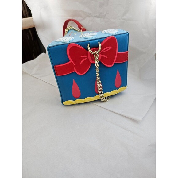 Snow white cake slice loungefly - Picture 2 of 4